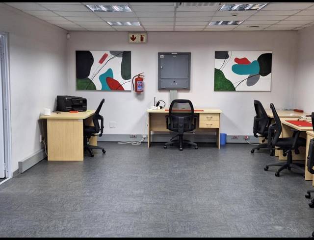 BUSINESS PROPERTY TO RENT IN MONUMENT PARK